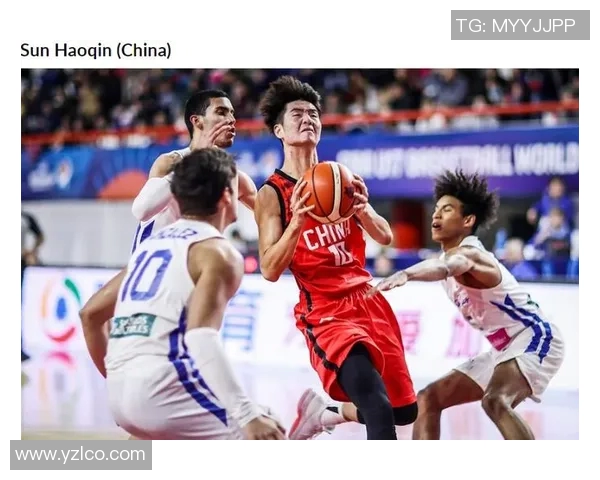 中国国奥男篮迎战加拿大队全力争胜展现青春风采 中国国奥男篮迎战加拿大队全力争胜展现青春风采